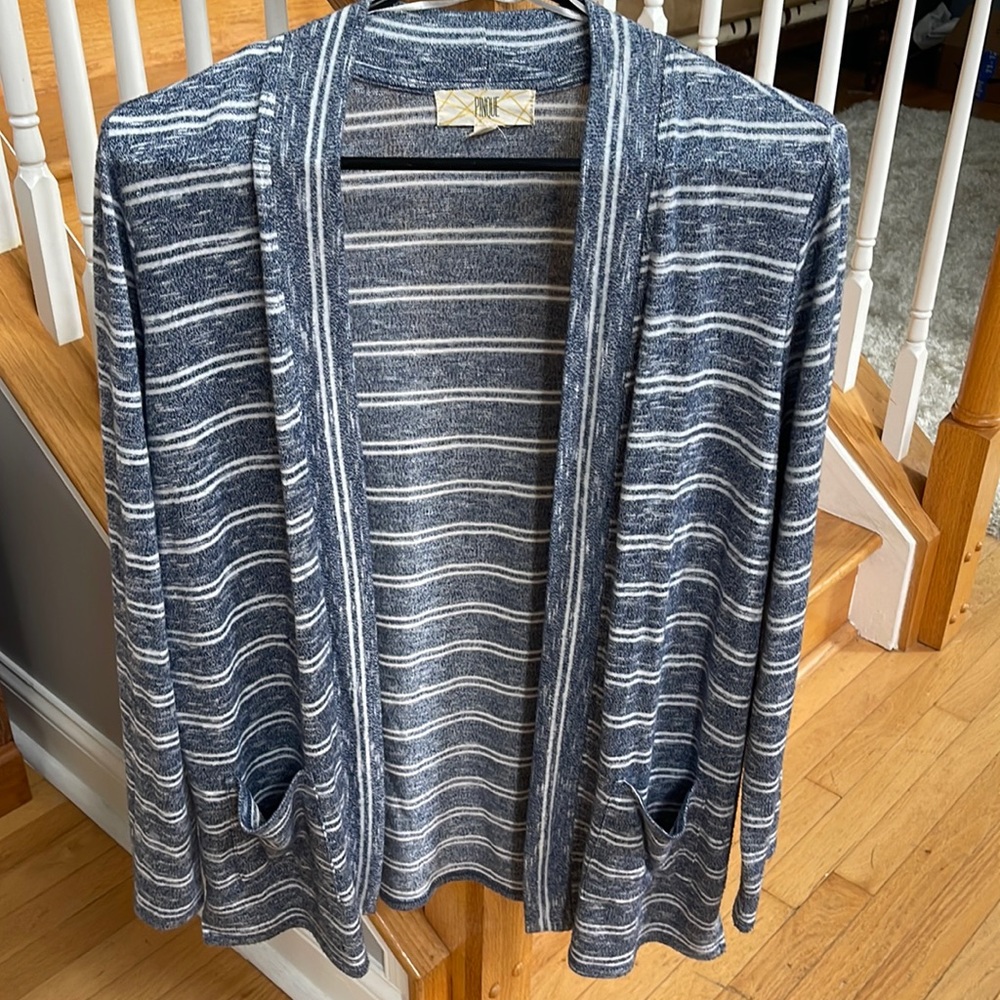 Pinque Cardigan - Picture 2 of 6